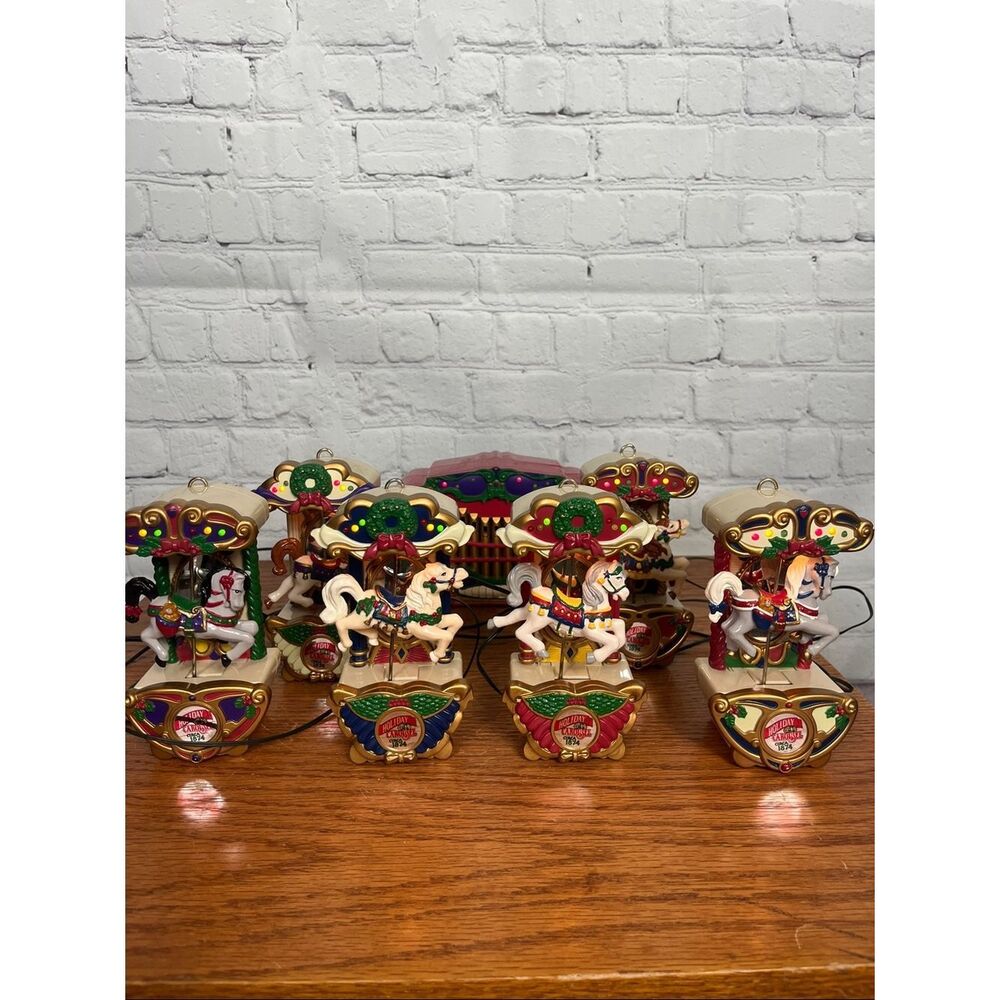 MR. CHRISTMAS Vintage Musical Carousel Horses Lights Music & Movement